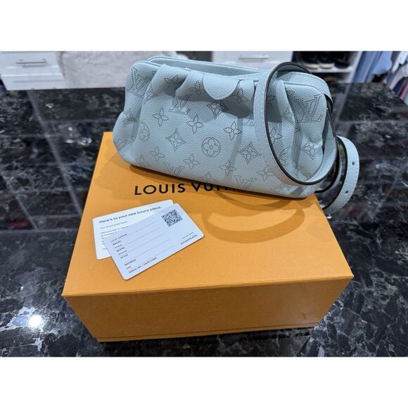 LOUIS VUITTON Monogram Mahina Leather Scala Mini Pouch Shoulder Bag - Picture 1 of 16